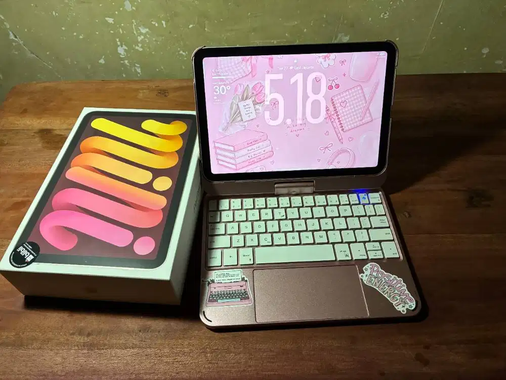 iPad Mini 7 128GB Starlight + Goojodoq 360° Keyboard Case Pink