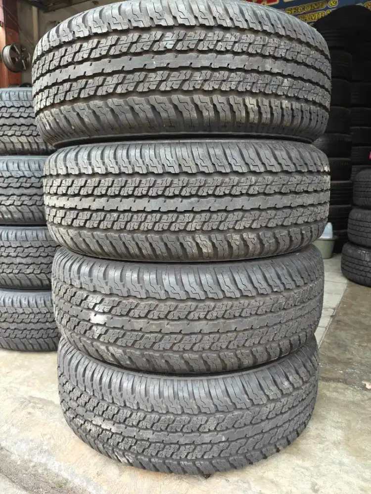 Jual ban mrek Yokohama Geolandar G94 ukuran 265 65 R17 kond 99% 4pcs