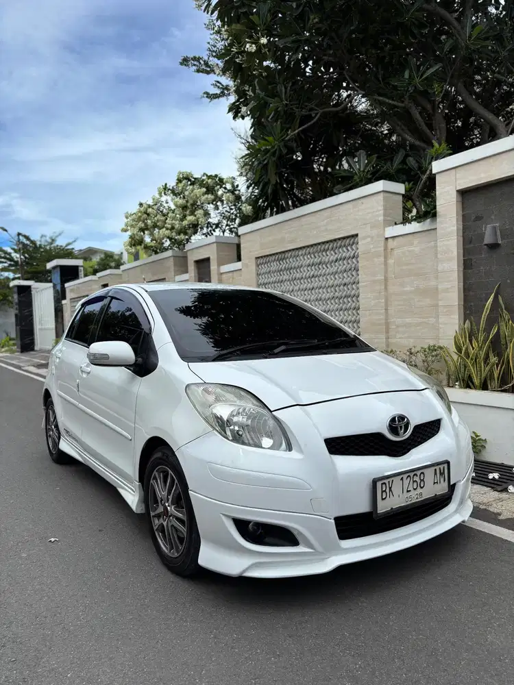 Toyota Yaris S tahun 2012 metic