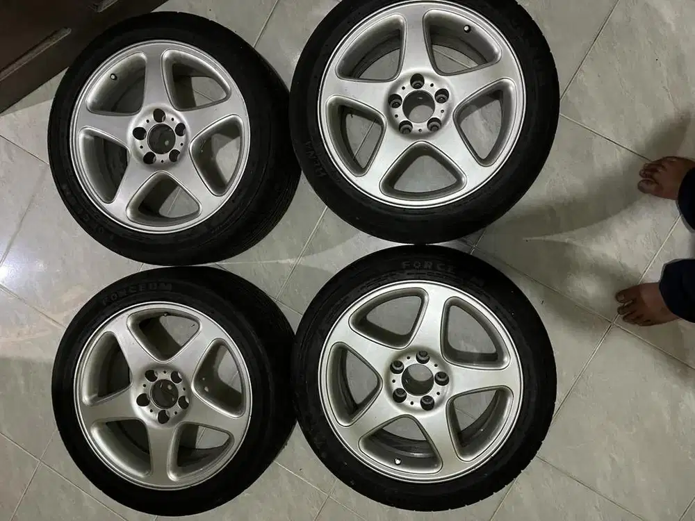 Dijual Velg Mercy R17 ET38 lbr 7,5