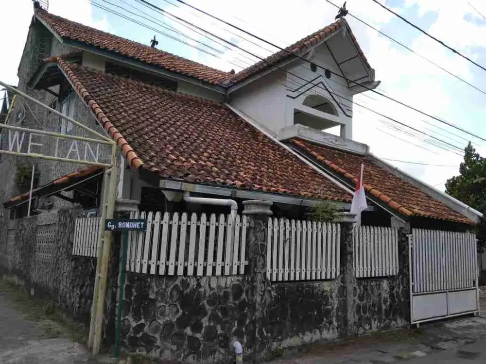TURUN HARGA! Rumah 2 Lantai Akses Bagus Area Gedongkuning Dekat Gembiraloka Zoo, JEC