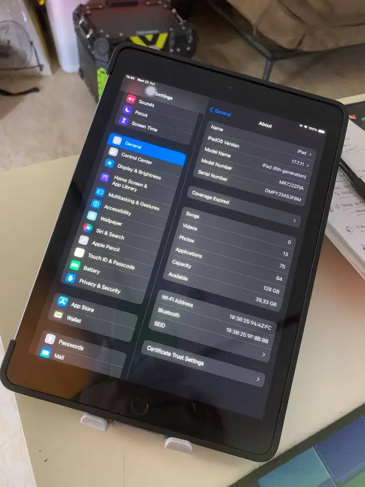 DIJUAL: Apple Ipad gen 6 - 128gb Cell + Apple Pencil gen-1
