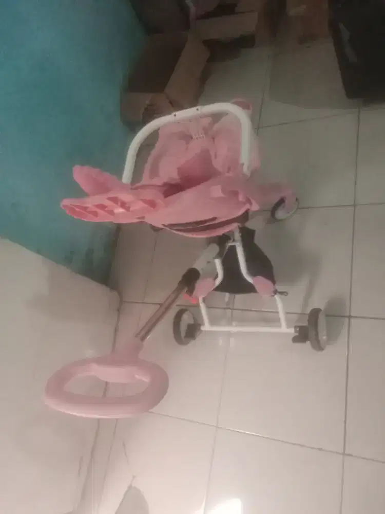 Stroller anak warna pink