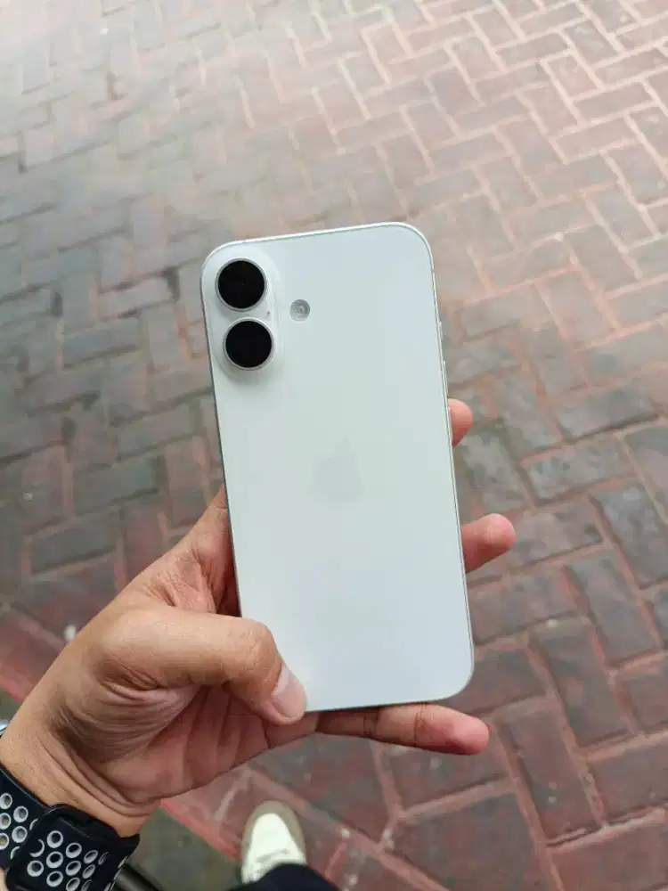IPHONE 16 128 PUTIH IBOX