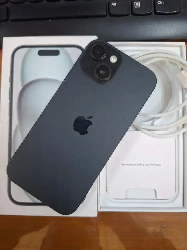 Dijual Iphone 15 Basic 256gb