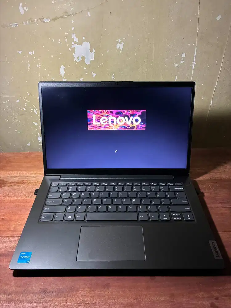 Lenovo V14 G3 (i3 Gen 12) - RAM 16GB + SSD 256GB (Fullset Dus)