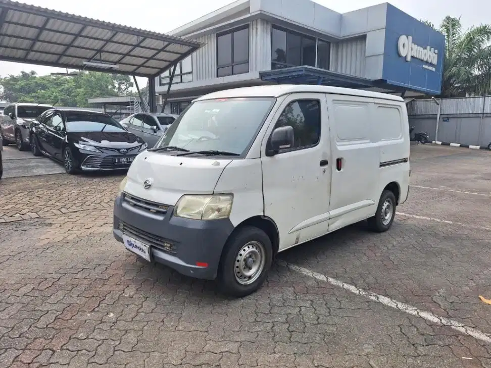 Pajak Panjang - Daihatsu Gran max 1.3 Blind Van Bensin-MT 2019