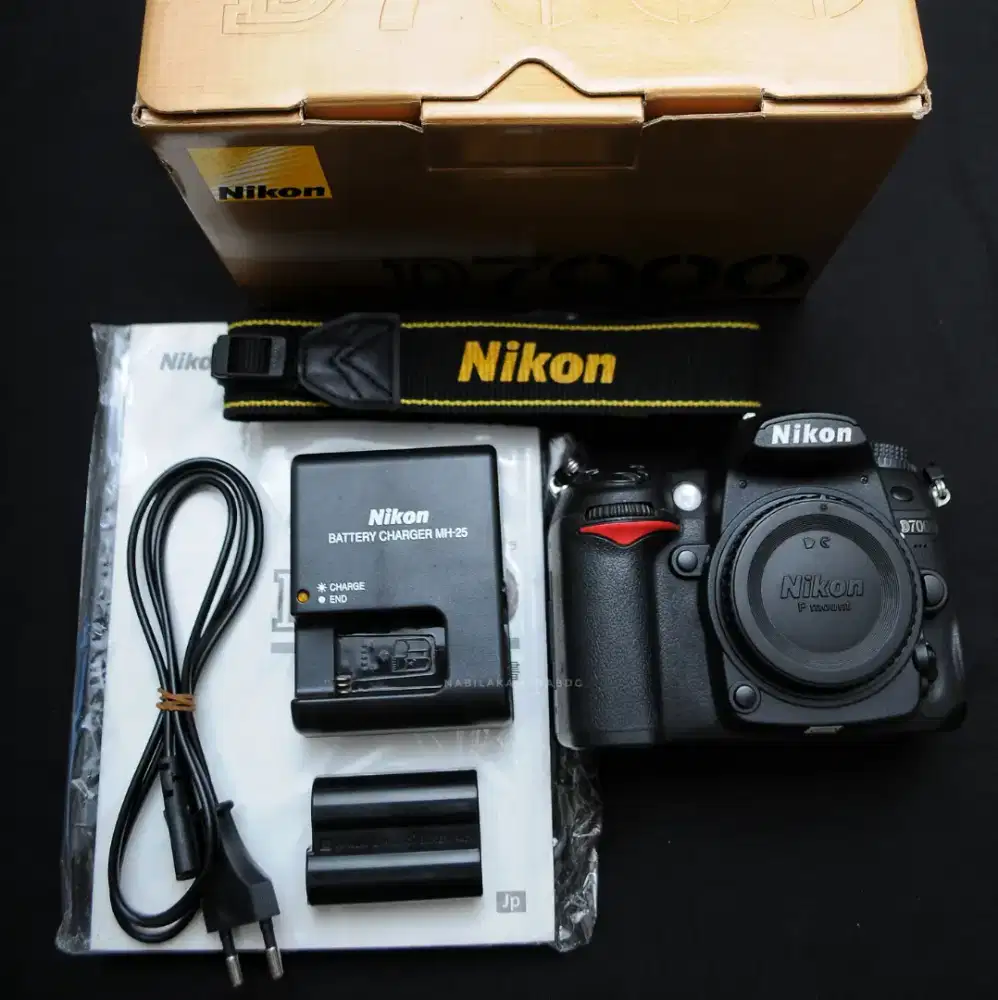 NIKON D7000 BODY ONLY