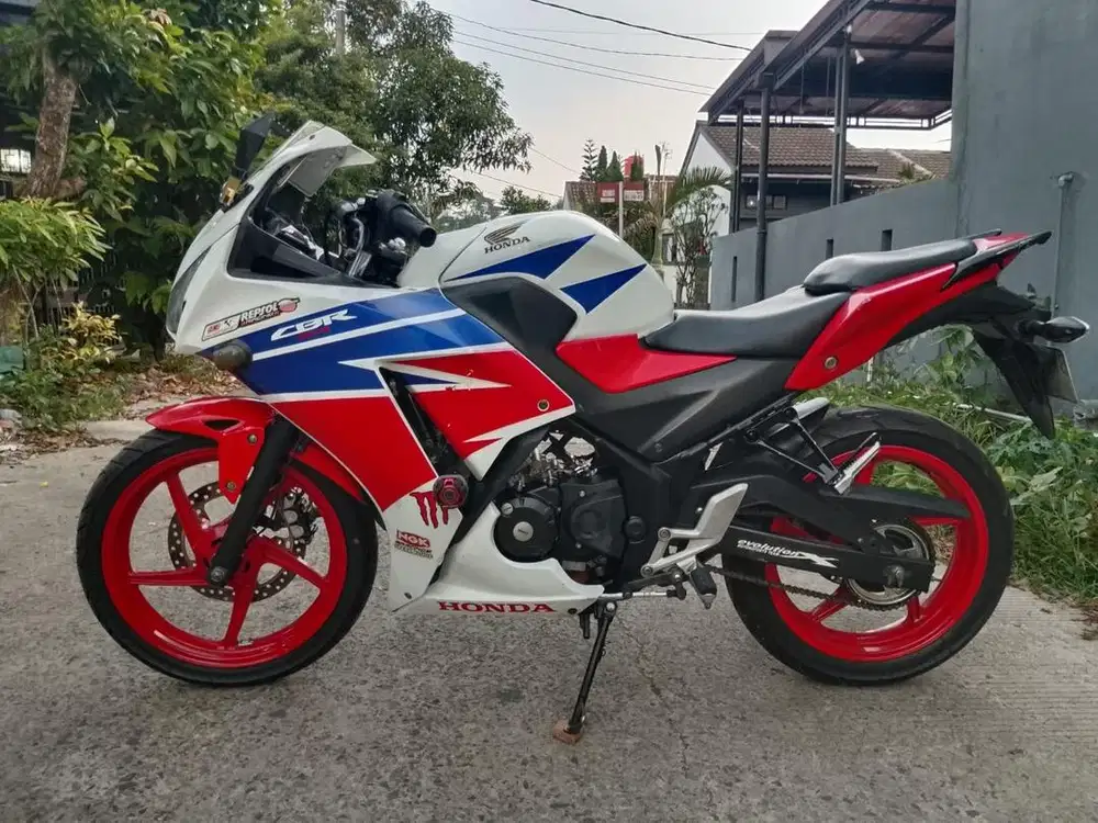 58@: PJK ON F KAB HNDA CBR150K45OLD 2016