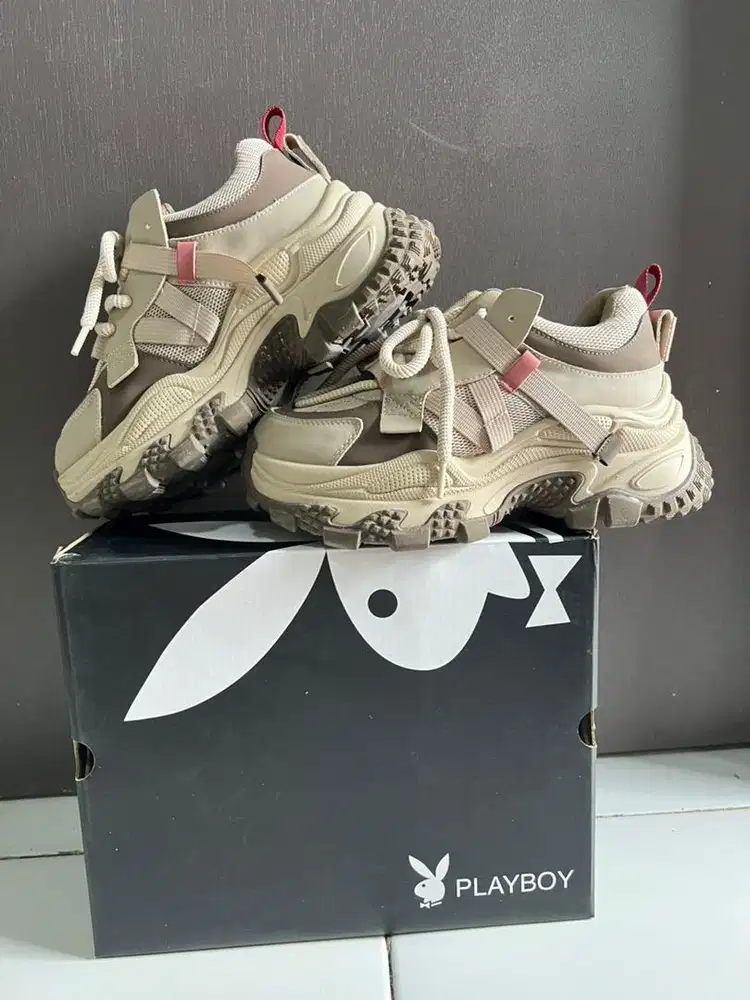 Sepatu Playboy like new uk. 38