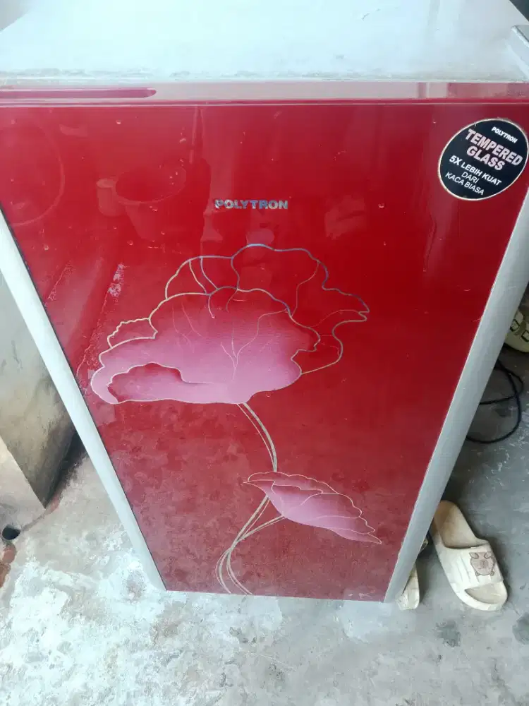 Kulkas 1 pintu polytron tempre glass