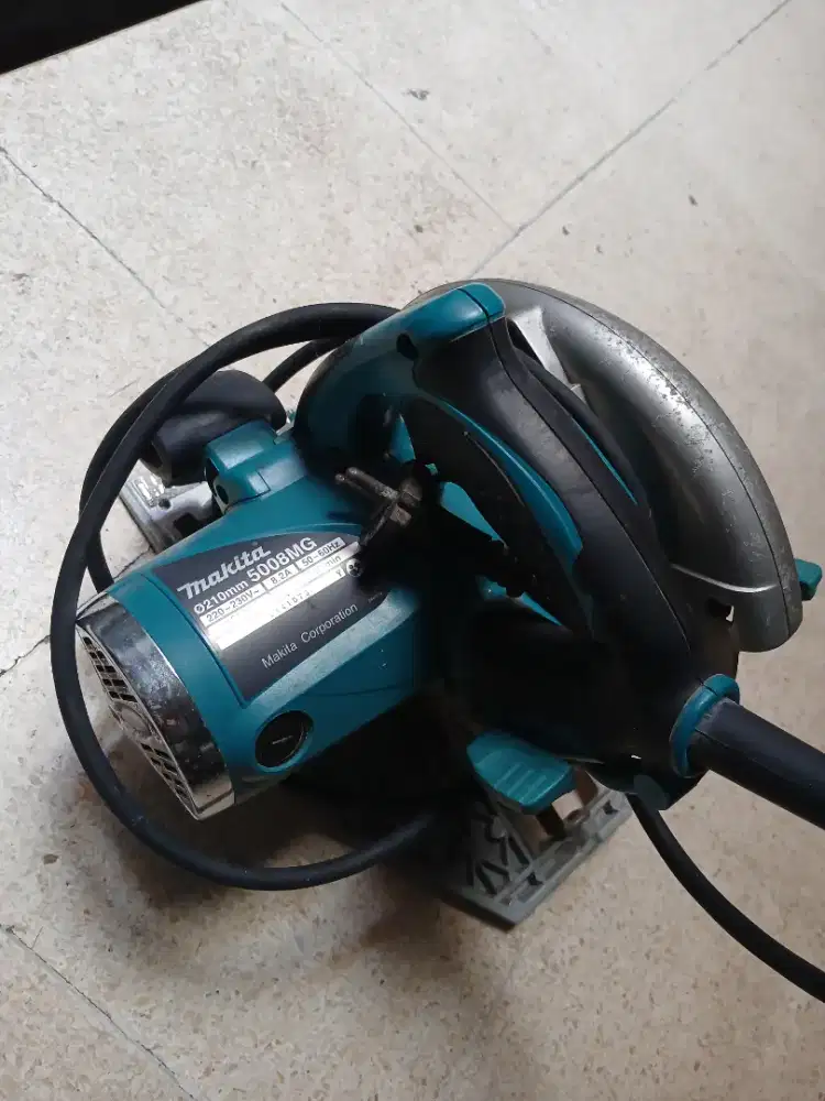 Gergaji Kayu Makita 5008MG
