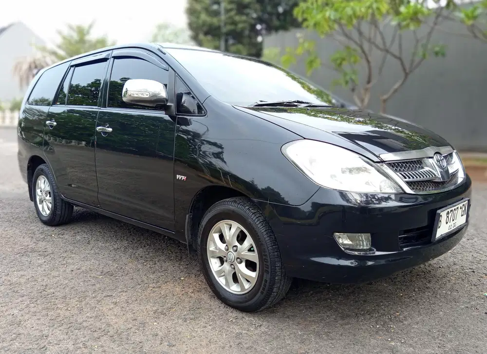 Toyota Kijang Innova 2.0 G Automatic Bensin 2005 Hitam Istimewa Sekali