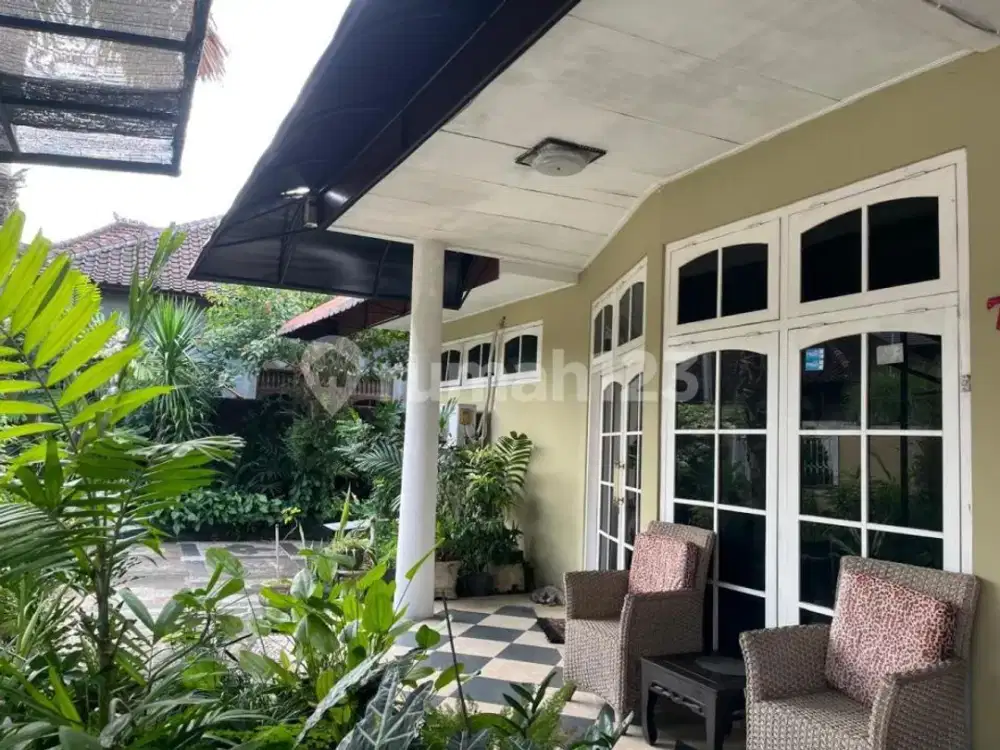 Dijual Rumah Siap Huni 5 Kamar Tidur di Jl. Pulau Pinang Denpasar, SHM, LT 400 M², Harga Rp 6 Miliar