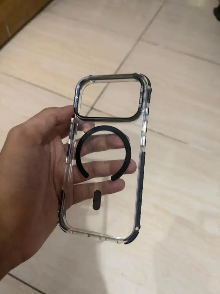 Dijual hard case proteksi kuat untuk hp iphone 17 pro