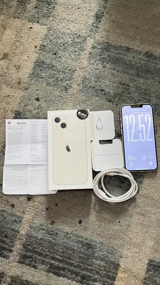 iPhone 13 128 white starlight Resmi Blibli