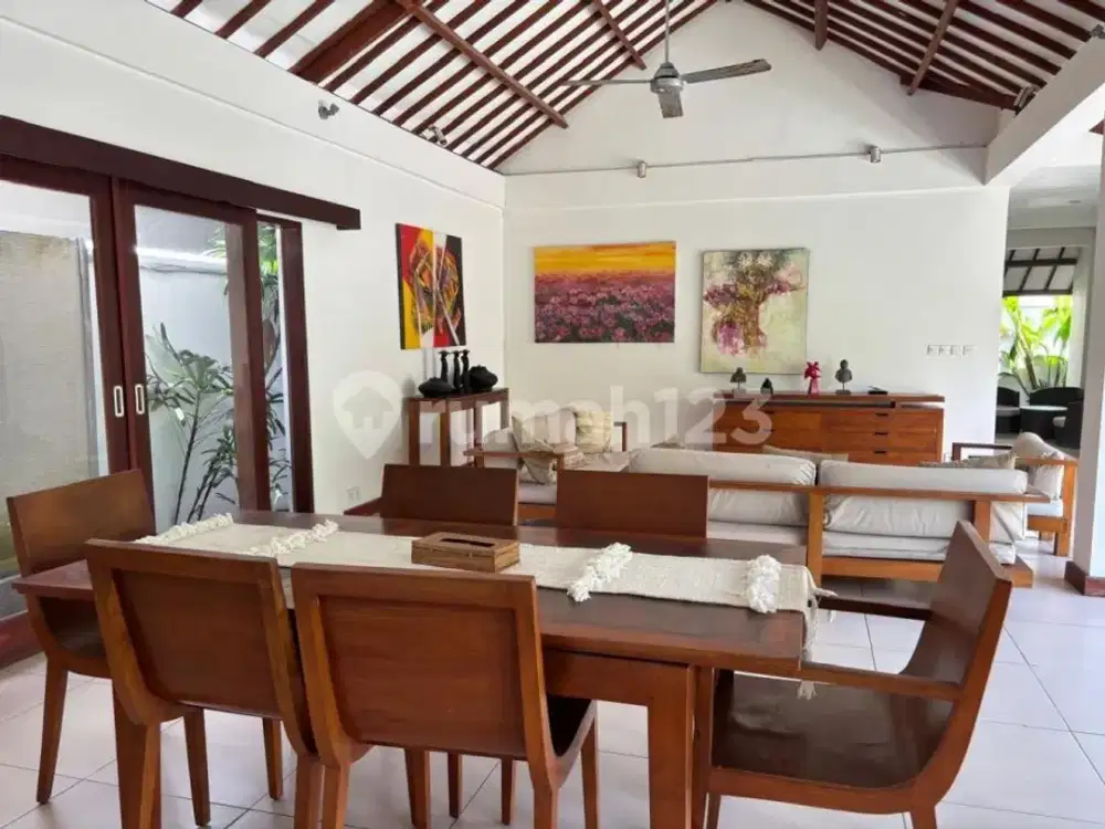 For Sale 3-Villa Complex In Umalas, Fully Furnished, 900 M² Land, Prime Investment Opportunity, Idr 7.7 Billion
