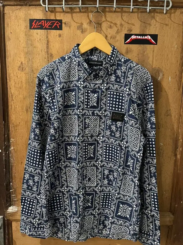 Kemeja armani batik