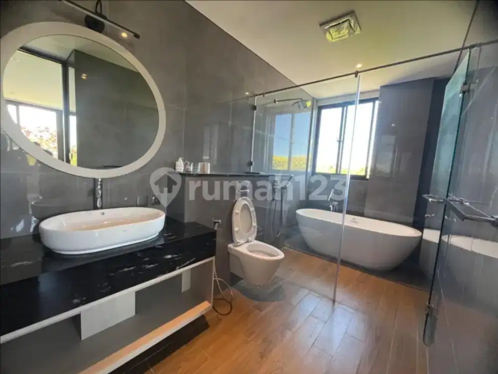 Villa 4+1 Bedroom For Rent In Berawa - Ocean View