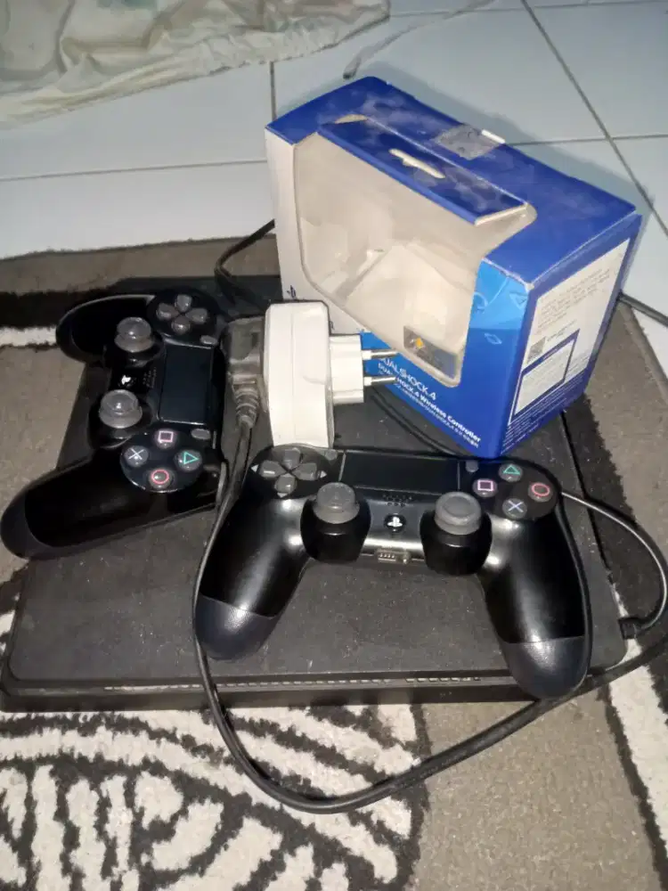 JUAL PS4 ORIGINAL 500 GB