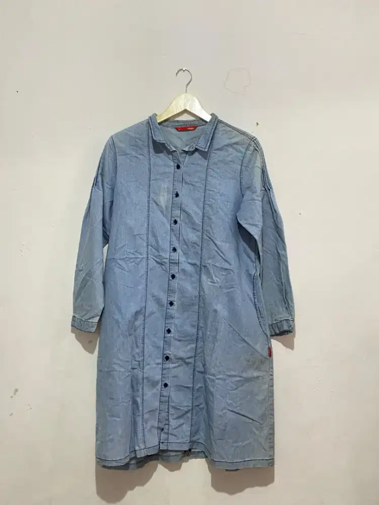 Kemeja Brand Dauky