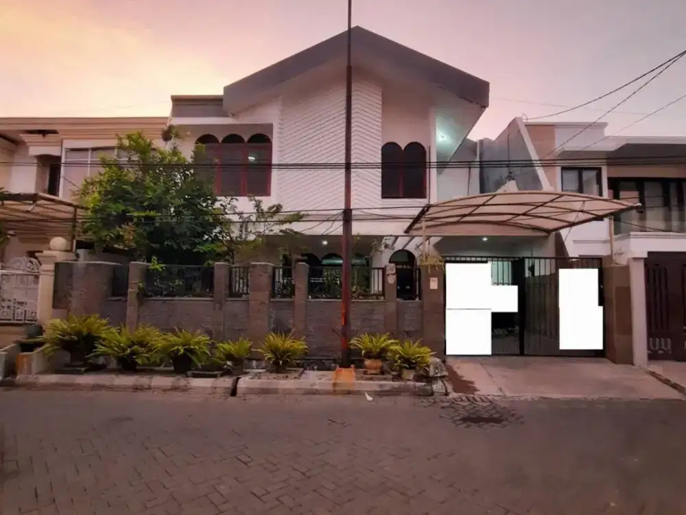 Rumah 2 Lantai Dharmahusada Indah ■ Hadap Timur ■ Row Jalan 3 Mobil
