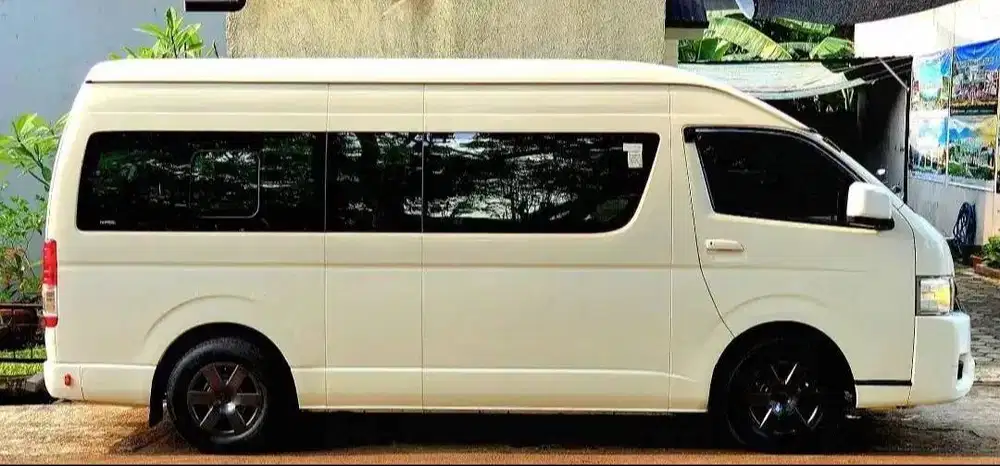 Toyota Hiace 3.0 Euro 4 Manual 14 Seat – Audio Upgrade, Jok MBtech