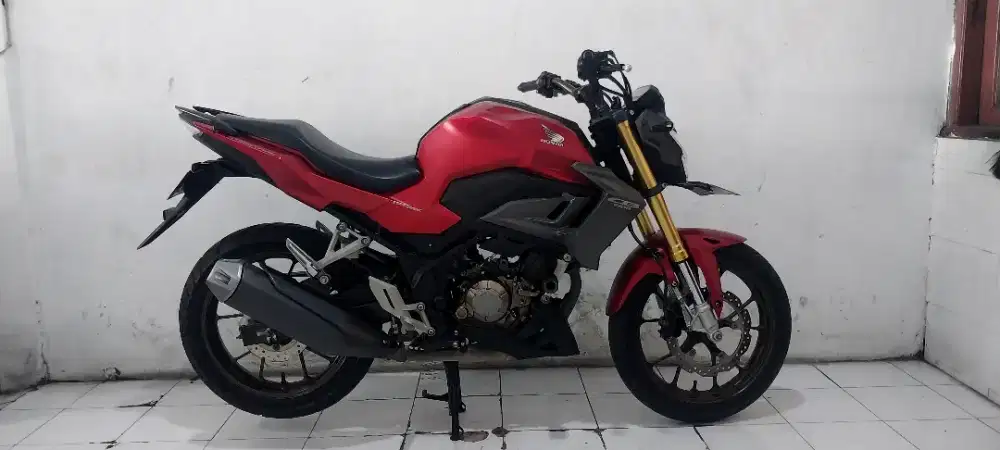 Honda cb 150 r streetfire