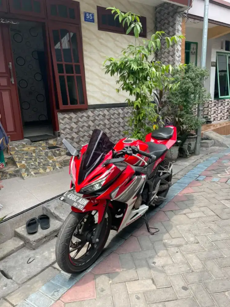 CBR 150 2017 SEMOLOWARU