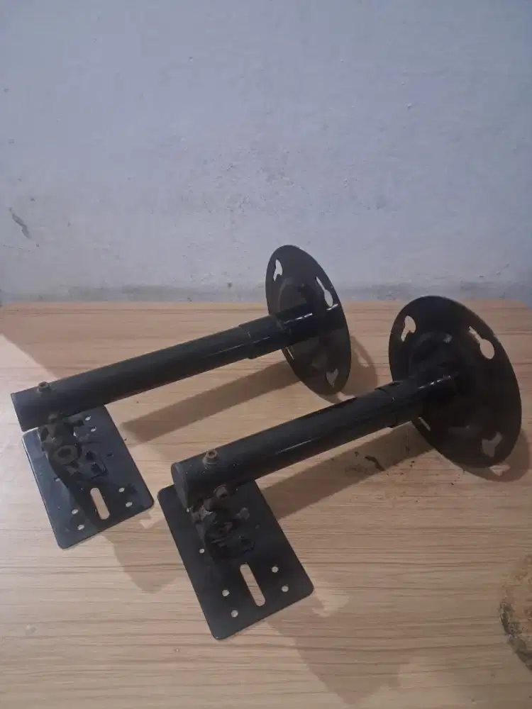 BRACKET SPEAKER DINDING BMB 818
SEPASANG 2 UNIT