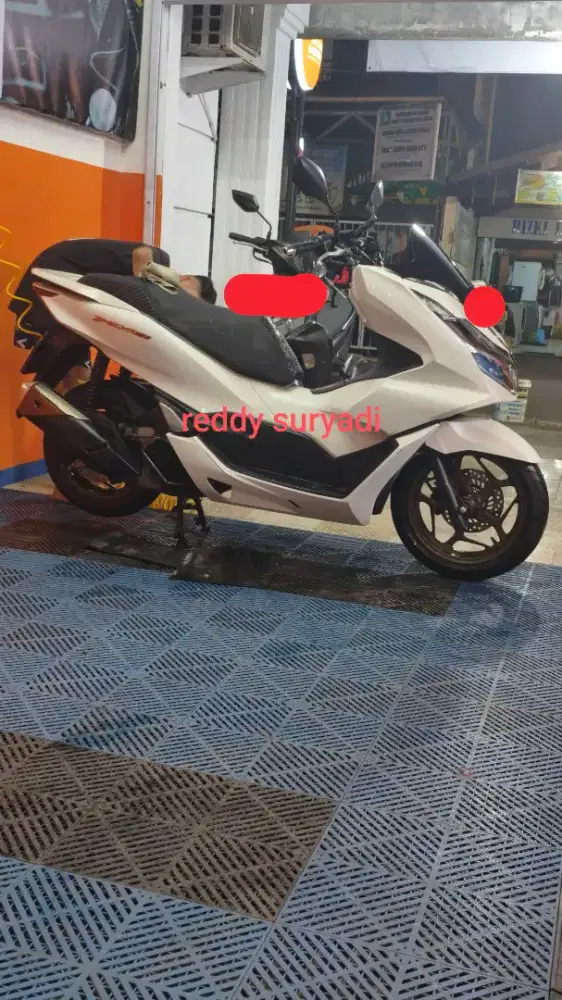 Pcx abs 160 putih tahun 2024