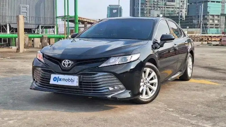Pajak Panjang - Toyota Camry 2.5 G Bensin-AT 2021