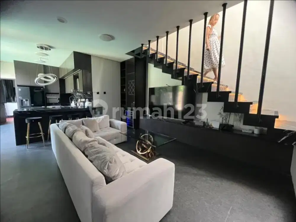 Modern 3-Bedroom Villa For Sale - Kerobokan