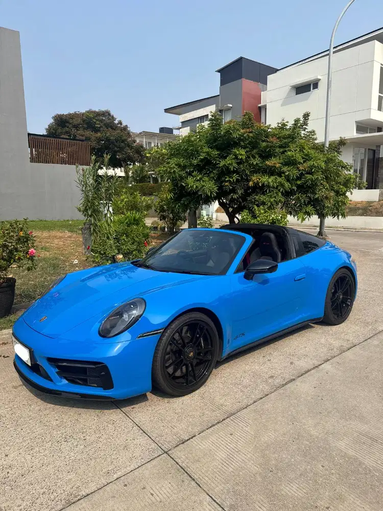 PORSCHE 911 TARGA 4 GTS 2024 Shark Blue Convertible Top Black ISTIMEWA