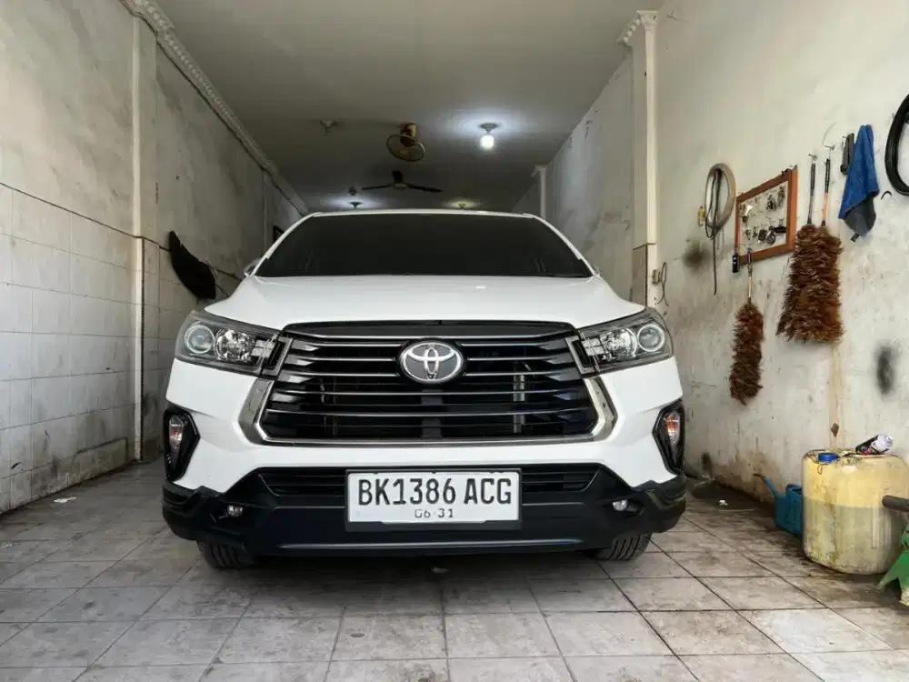 Toyota Innova venturer bensin matic 2021