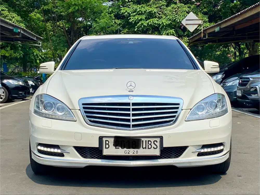 MERCY S300 L AT PUTIH 2012
