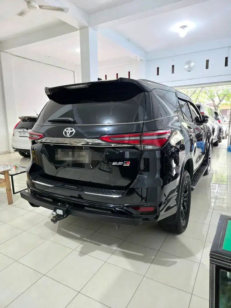 Toyota fortuner GR2.8 tahun 2023 solar 4x2 metic