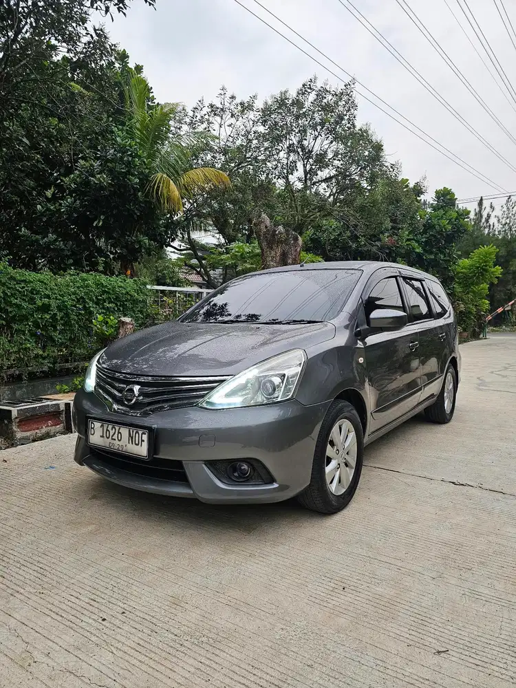 Nissan Grand Livina XV 1.5 AT