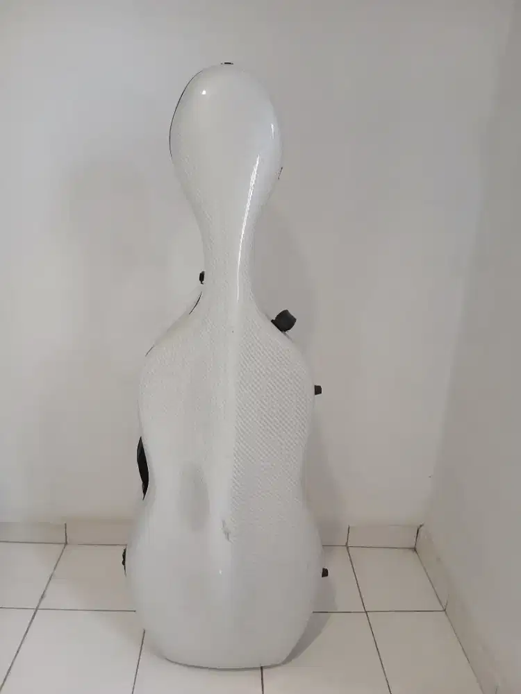 Casing hardcase Cello tekstur serat karbon