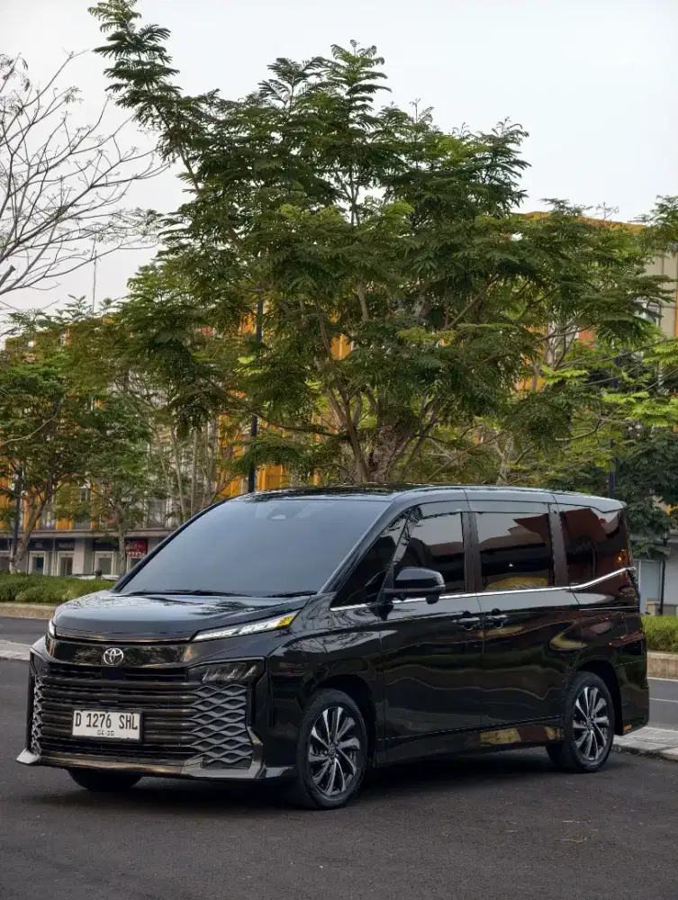 Voxy automatic 2023