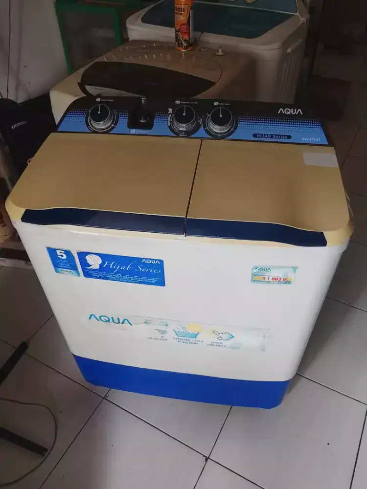 Mesin cuci merk aqua