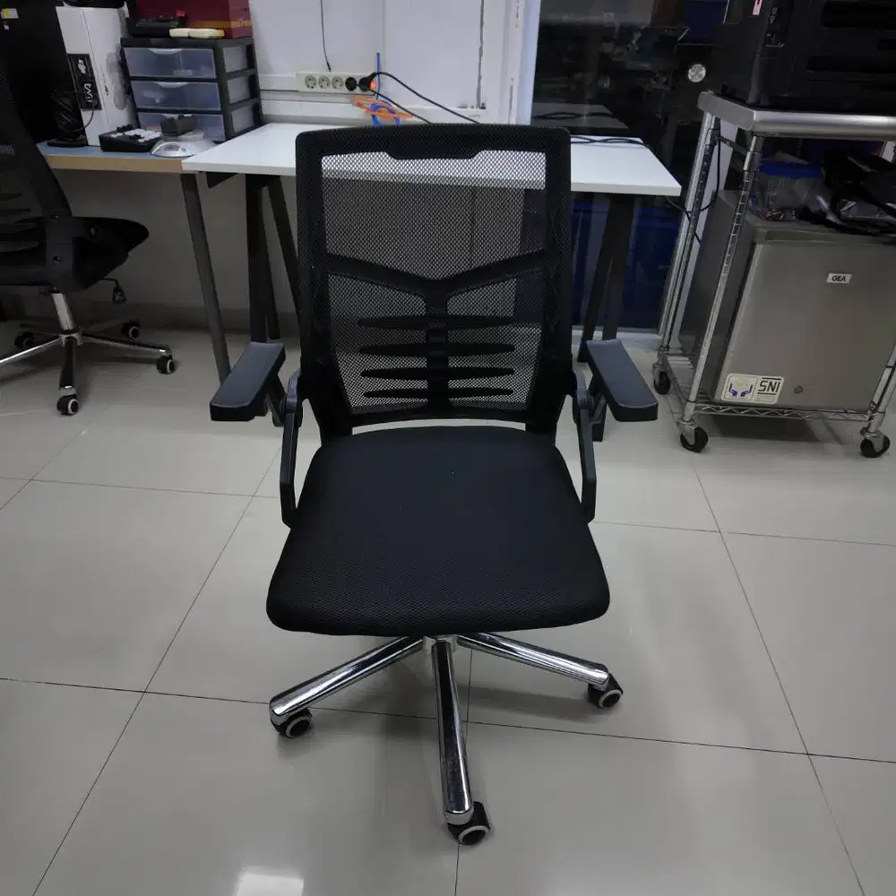 Kursi Kerja Kantor Ergonomic Mesh Adjustable Armrest - Bekas