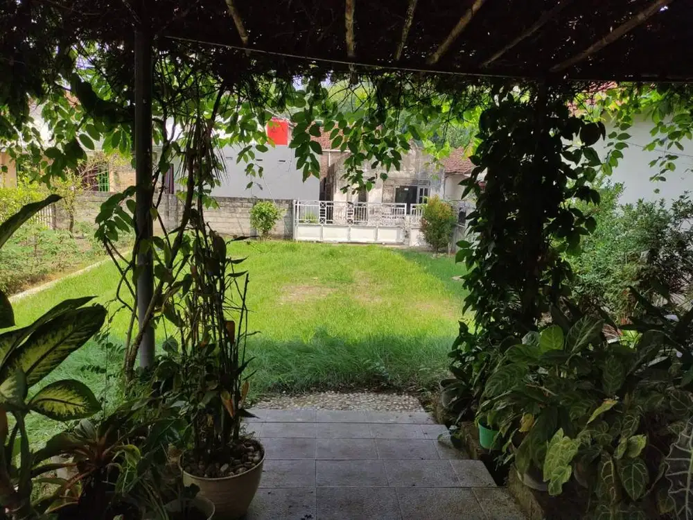 DIJUAL] Rumah dengan Halaman Luas