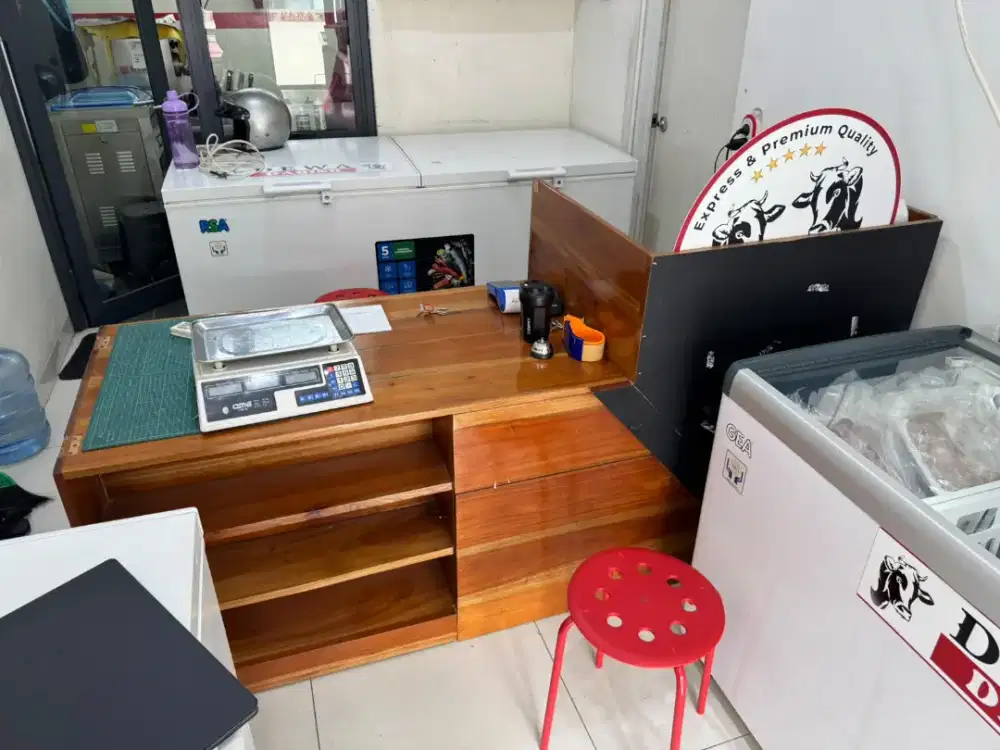 Meja kayu untuk usaha nego