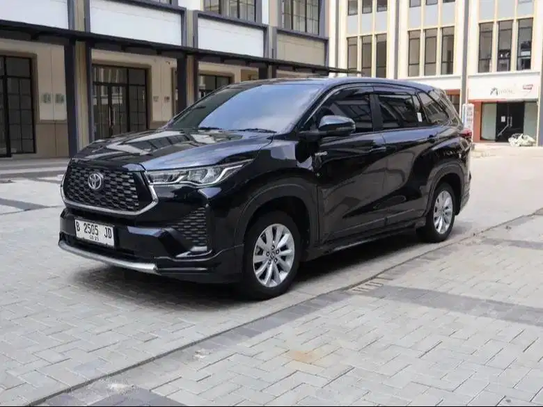 TOYOTA INNOVA ZENIX V HYBRID MODELISTA AT MATIC HITAM 2024 (GANJIL)