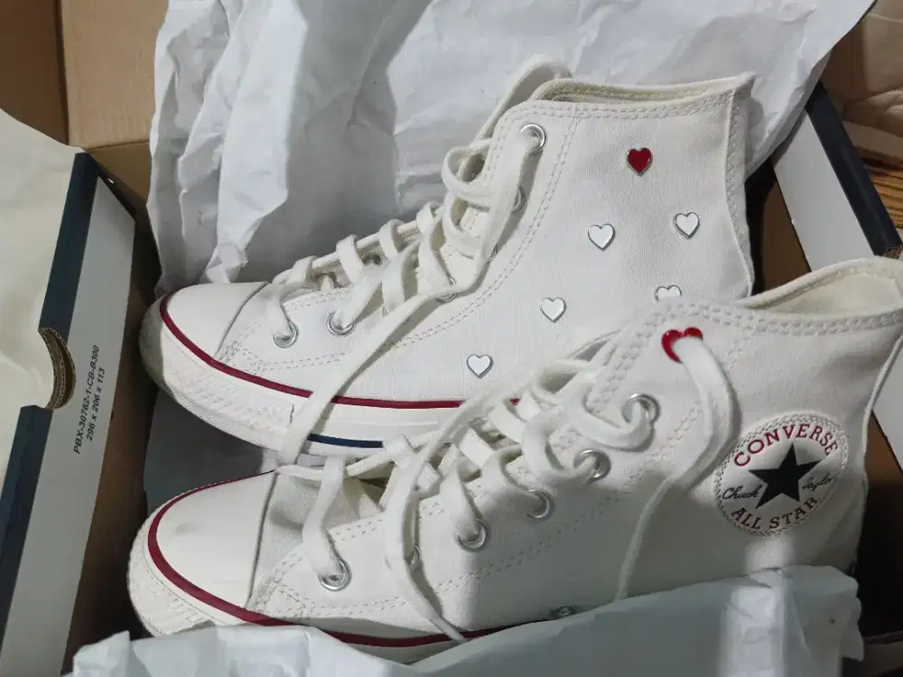 Sepatu Converse Chuck Taylor all star spesial valentine