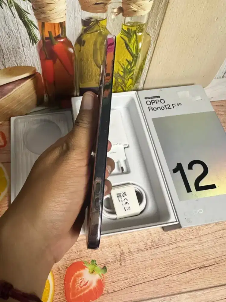 Jual hp likenew Oppo reno 12F 5G 12/256 istimewa fullset original