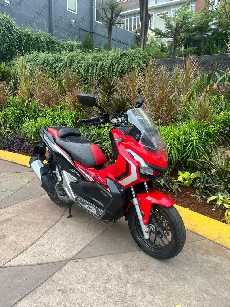 Honda ADV 150 ABS TAHUN 2021 LOW KM GRESS