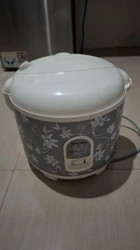 Rice Cooker Miyako