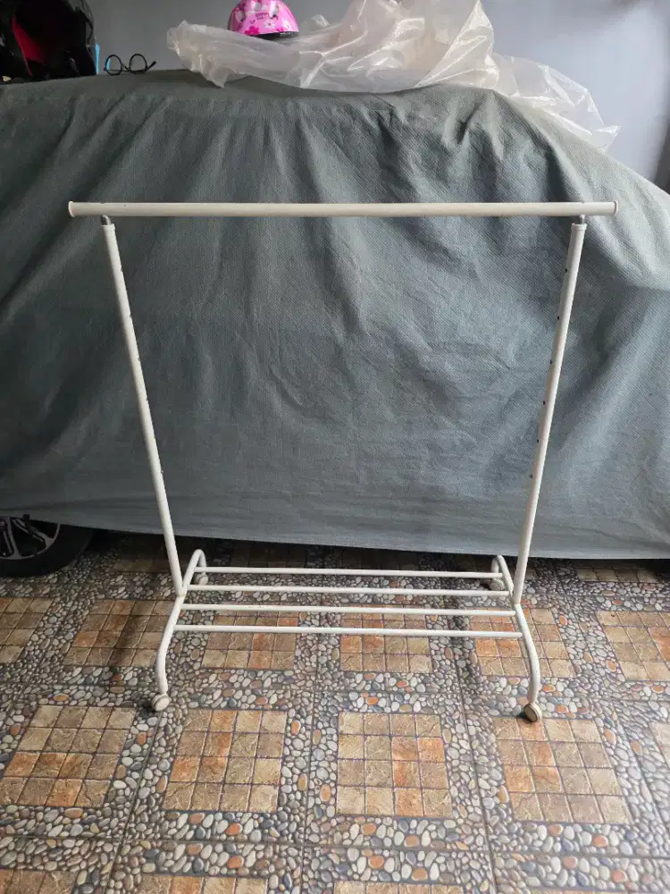 Rak hanger IKEA RIGGA